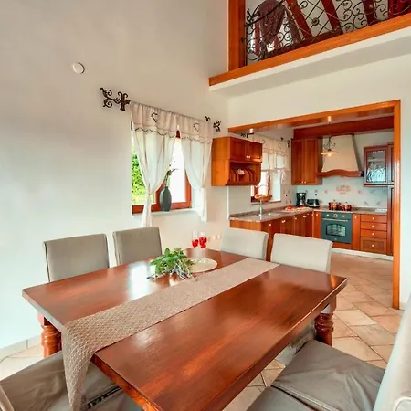 Pool Abbazia Seaview - Happy Villa Icici